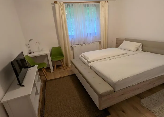 בית הארחה Hofer 3*
