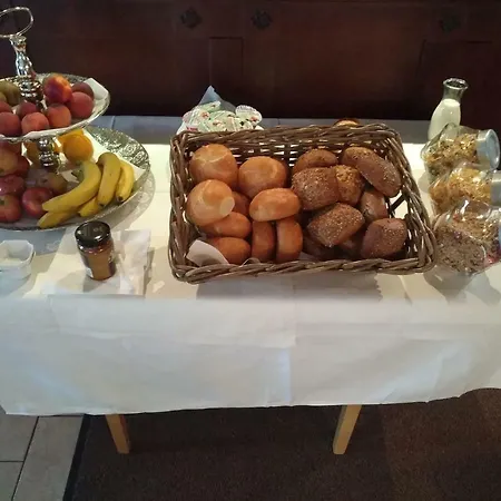 Hofer Guest house 3*